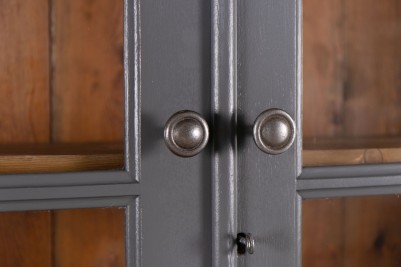 door-and-silver-knob-close-up-with-key